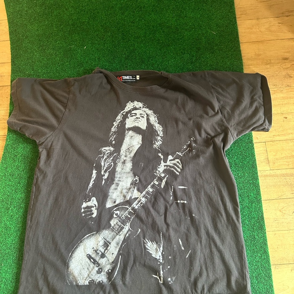 Black Graphic Rock Print Men’s T-Shirt